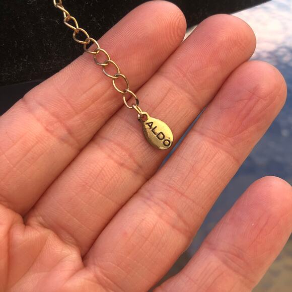 Aldo Vintage Women's Gold Tone Chain "V" Necklace - Picture 5 of 5